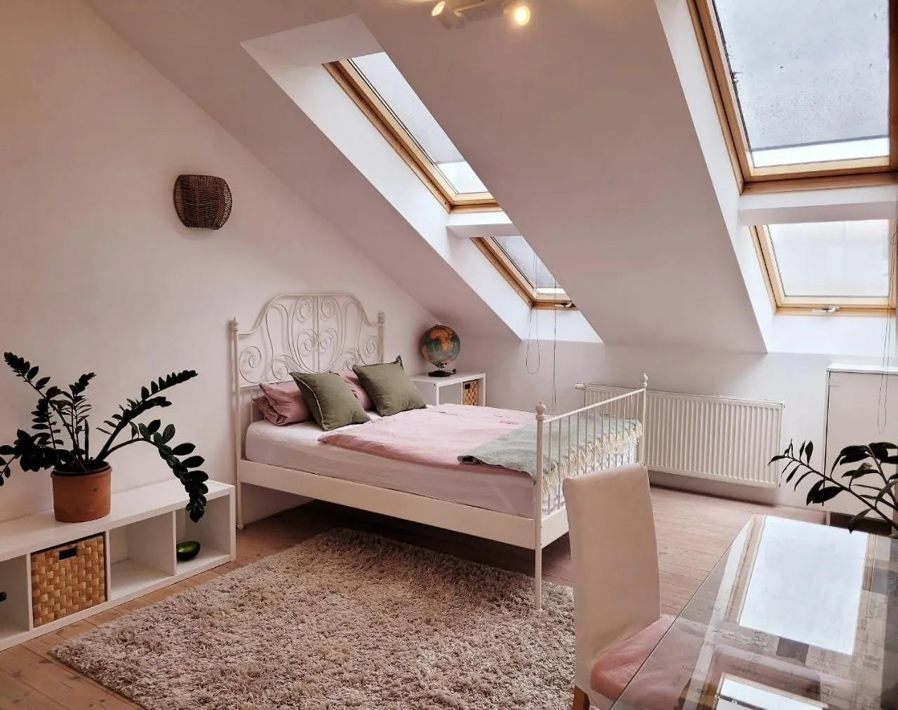 Room In Berlin City Center